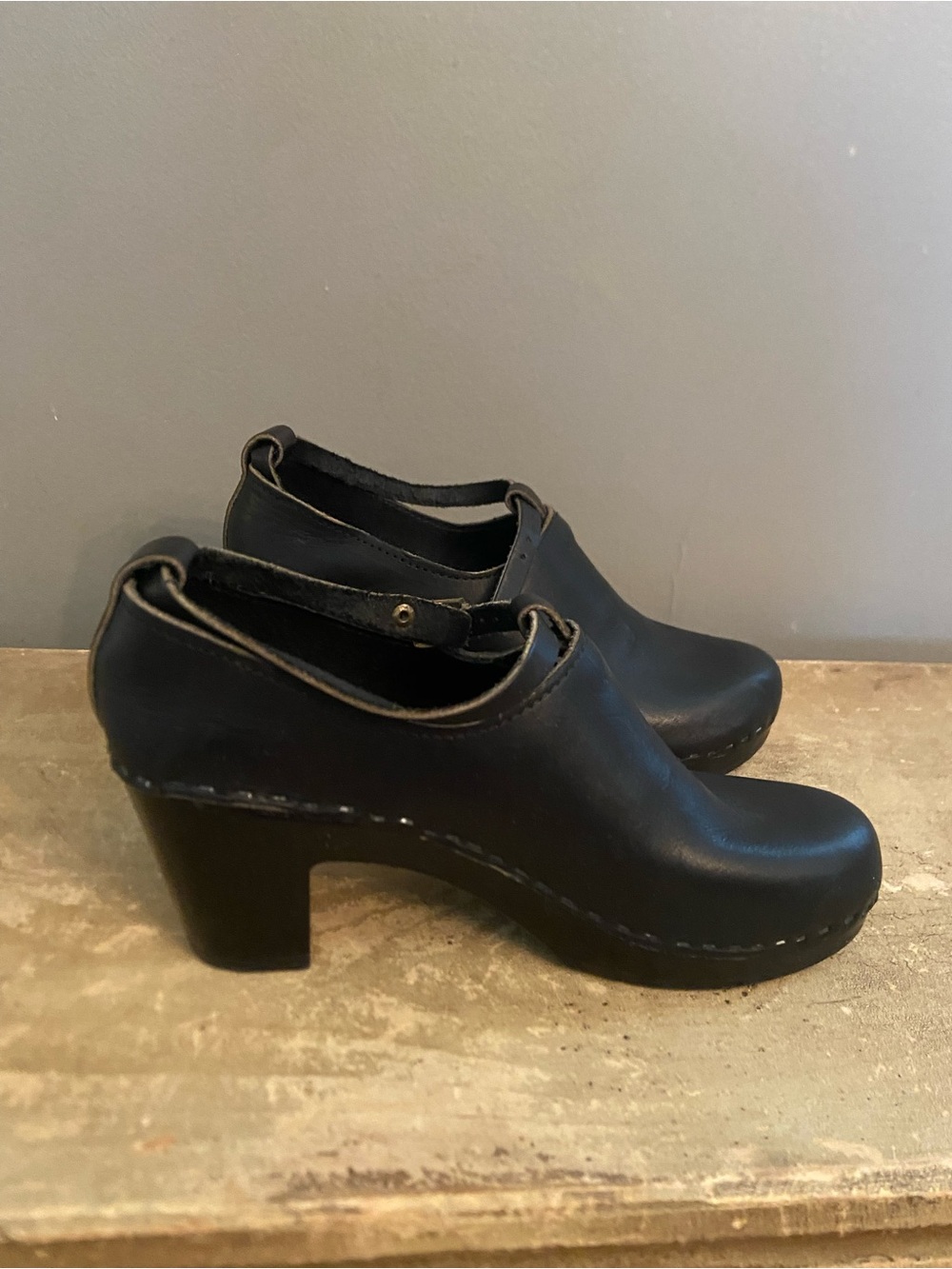 Women's Black Leather Swedish Clog Heels - made in sweden size 40